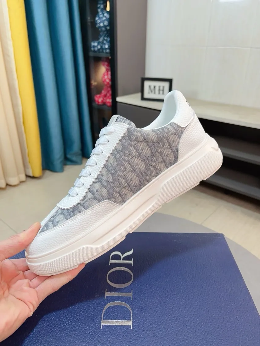 Men's men's shoes 💰420🌹🌹【Dior】Best-selling official website world premiere🔝Men's high-end brand of shoes latest series on the official website: uppers are made of imported cowhide with specially designed fabrics➕mesh breathable lining. Make walking more convenient and comfortable! Compared with the official quality, Midea’s 1:1 replica. Create a fashionable personality to set off your uniqueness! A must-have for trendy men! Classic style. Men's sizes: 38-44.